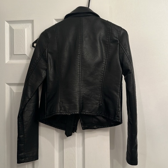leather jacket - Picture 2 of 2